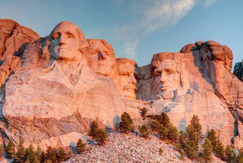 Intrepid Travel USA South Dakota Mount Rushmore monument 1100x735