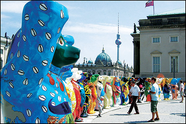 0904_outsideart