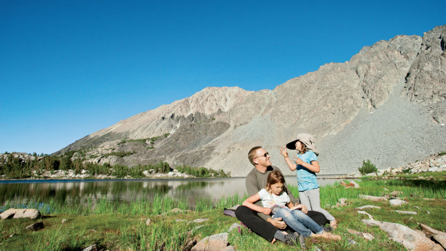 1106_Sierras_ChickenFootLake_horiz.jpg