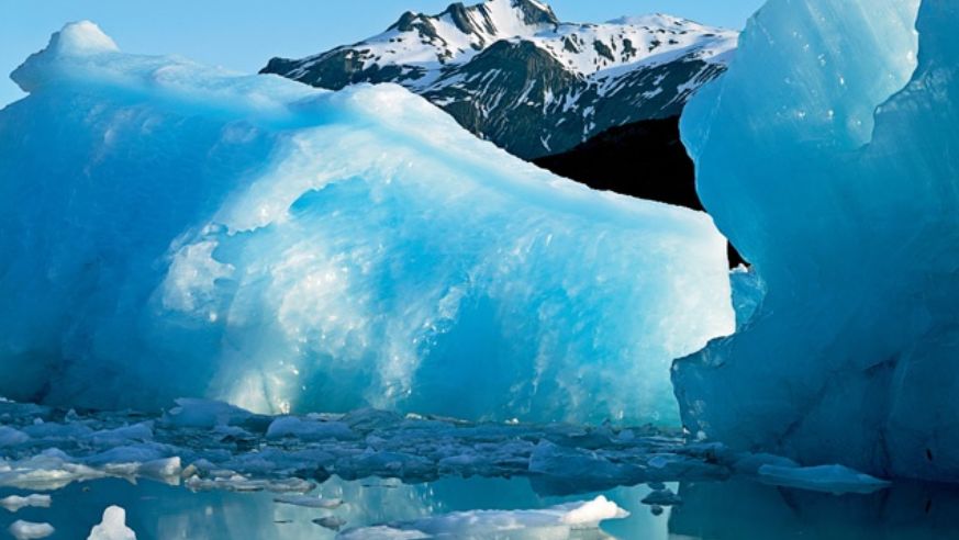 1203_DTAlaska_Icebergs