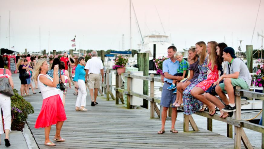 1209_CST_Beaufort_Front_Street_docks