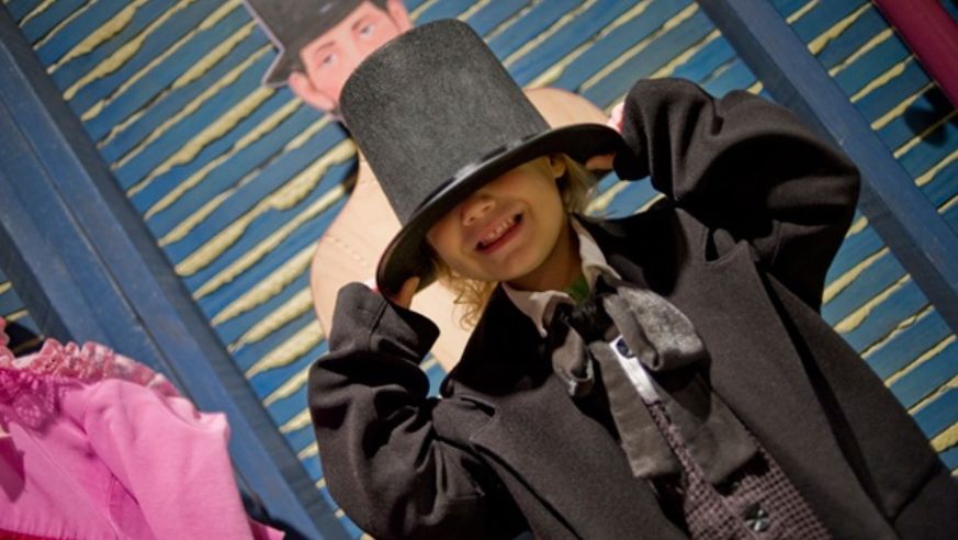 15KidsPlaces_Lincoln_KidCostume