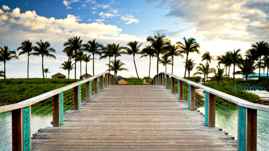 8_Ways_Save_Summer_Travel_PalmTree_Boardwalk