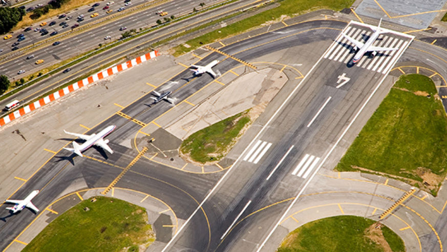 Airport runway planes