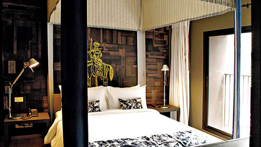 A master bedroom at Tenface