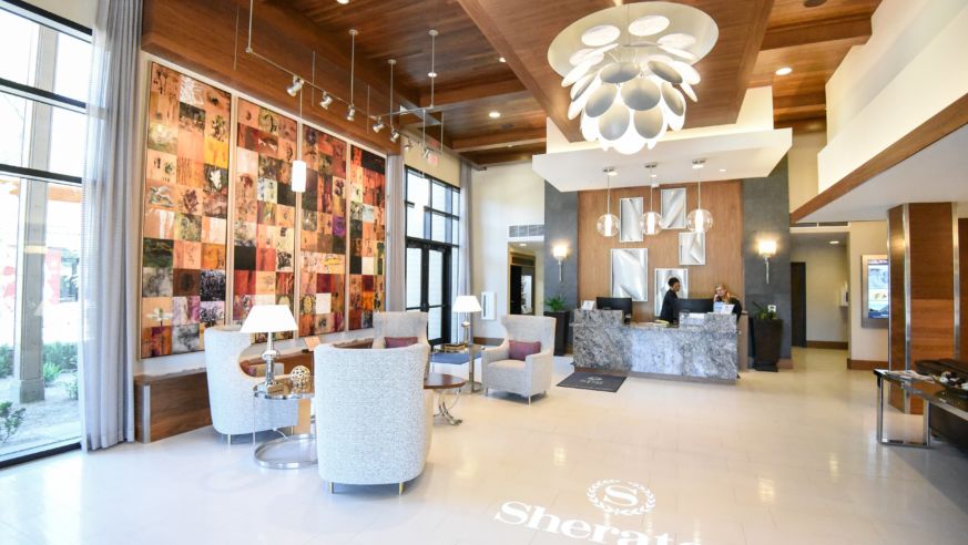 Sheraton Redding Hotel lobby