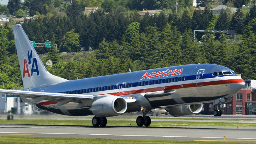 An American Airlines plane