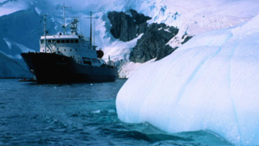 blog_091015_antarticaiceberg_pano_original.jpg