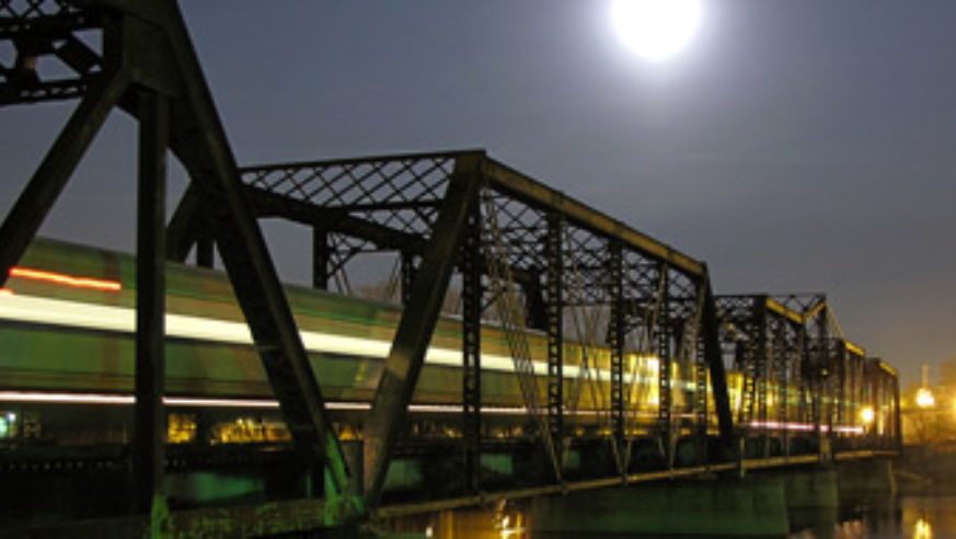 blog_091030_amtrakbridge_pano_original.jpg