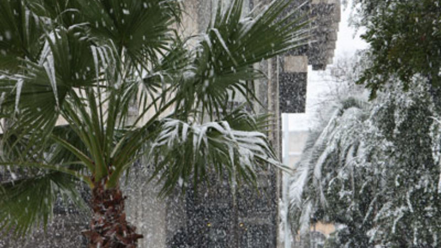 blog_100212_romesnow_popup_original.jpg