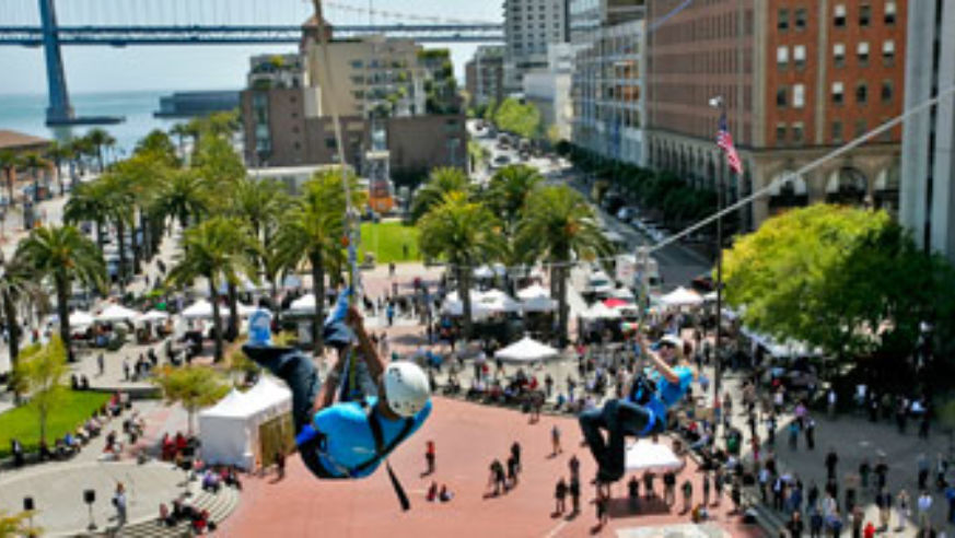 blog_100407_sanfranzipline_pano_original.jpg