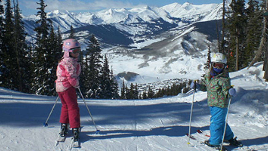 blog_101222_kidsskiing_pano_original.jpg