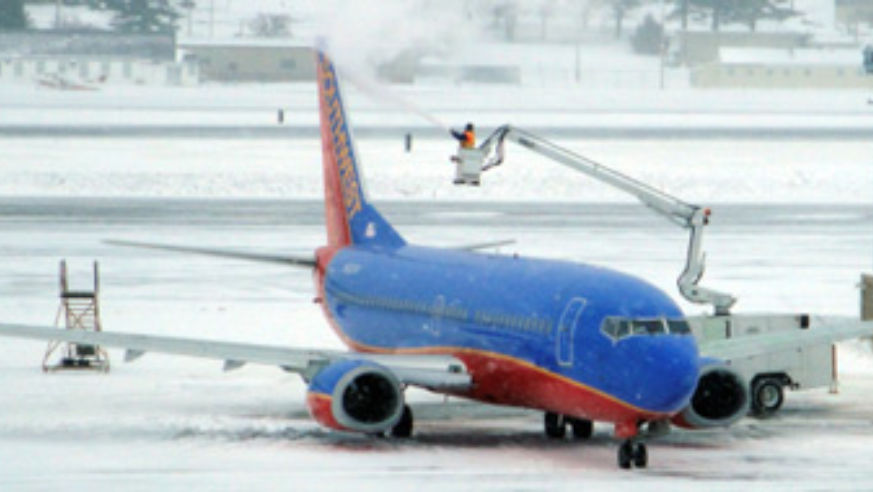 blog_110108_deicing_pano_original.jpg