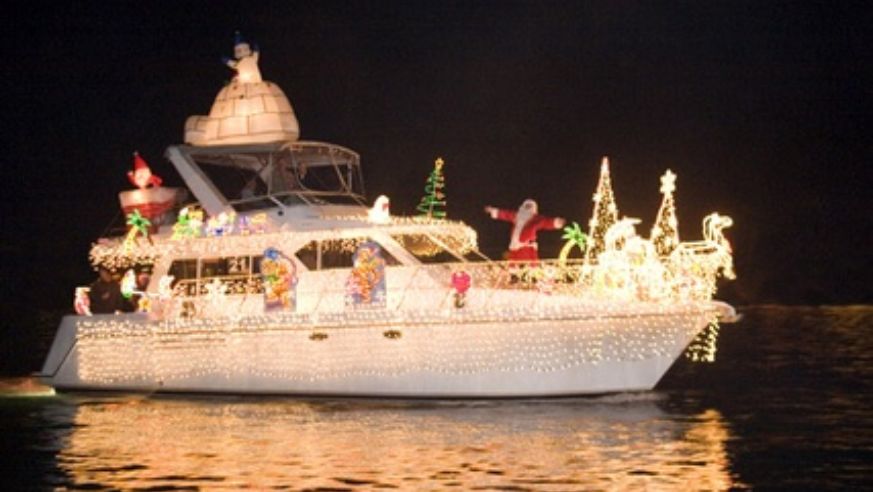 blog_christmasboatparade_original.jpg