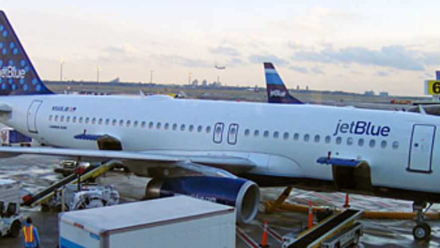 blog_jetblue_fueling_original.jpg