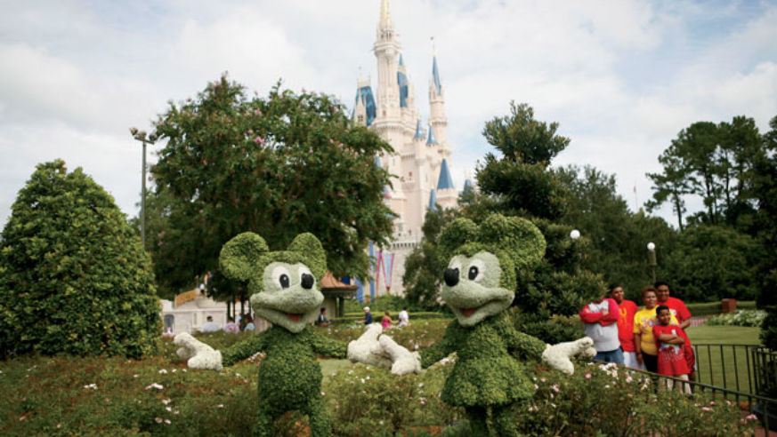 Mickey and Minnie Mouse statues in Walt Disney World, Orlando, Florida