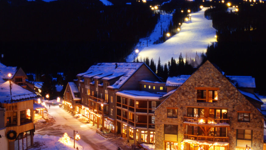 FamilySkiing_Colorado_Keystone_night