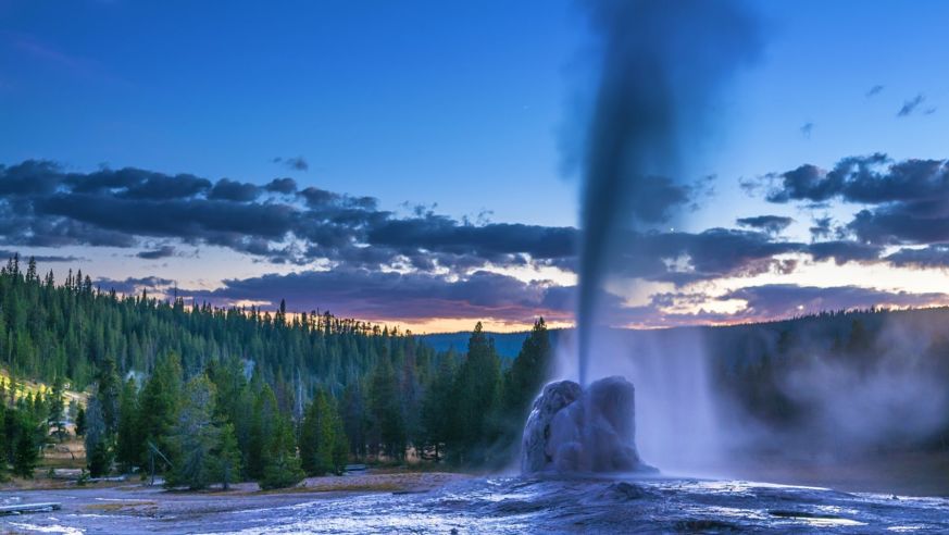 Lone Star Geyser Erupting