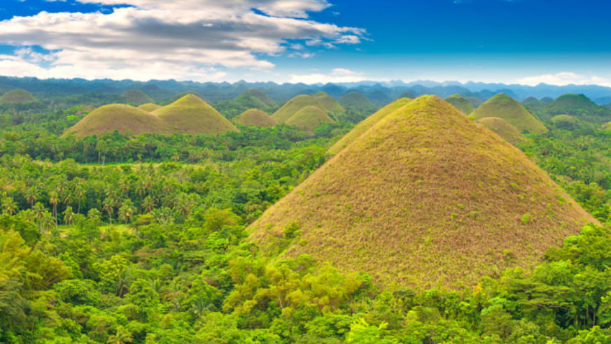 OtherworldlyPlaces_ChocolateHills_2