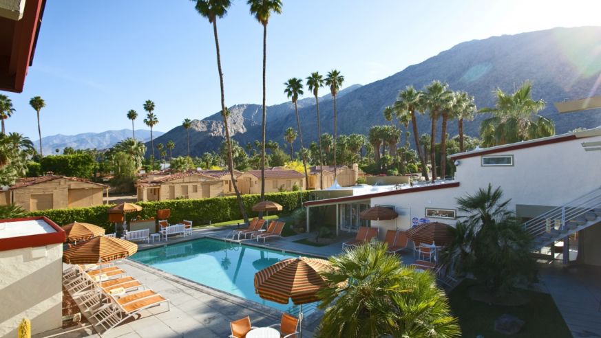 Palm-Springs_hotels_Del-Marcos_pool
