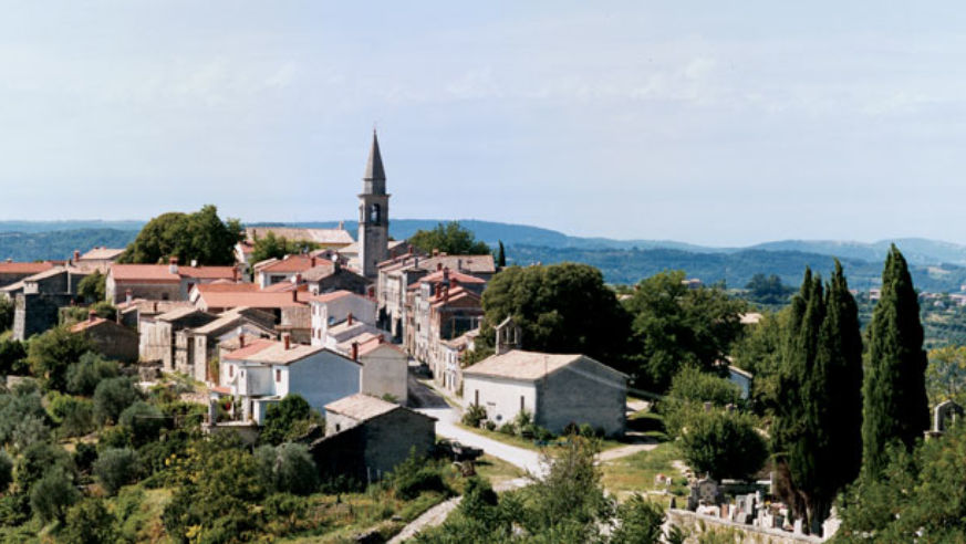 Draguć, a hill town in Istria's interior