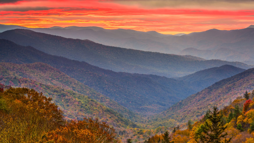 A view of the Great Smoky Mountains with autumn colors