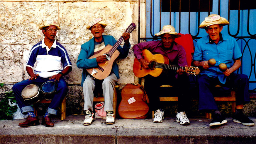 traveldeals_Cuba_Havana_musicians