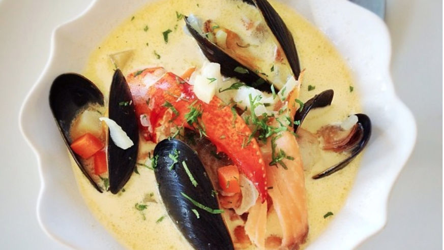 Vegetable seafood chowder