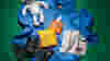 1104_SmashHits_Spread_square