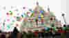 ParisRSS_SacreCoeurBalloons