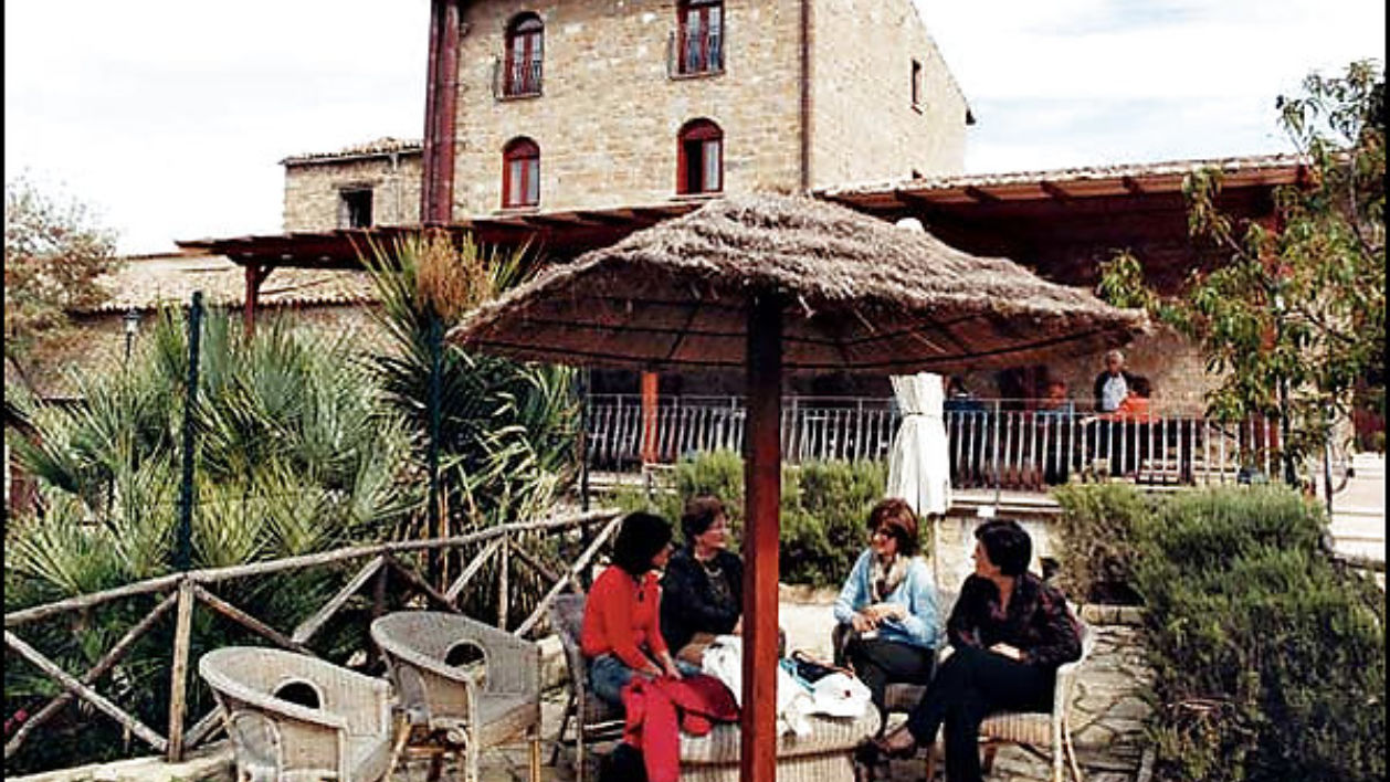 jim-kerr-hotel-sicily