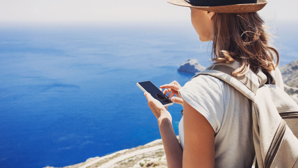 7 Best Mobile Phones for Travelers Budget Travel
