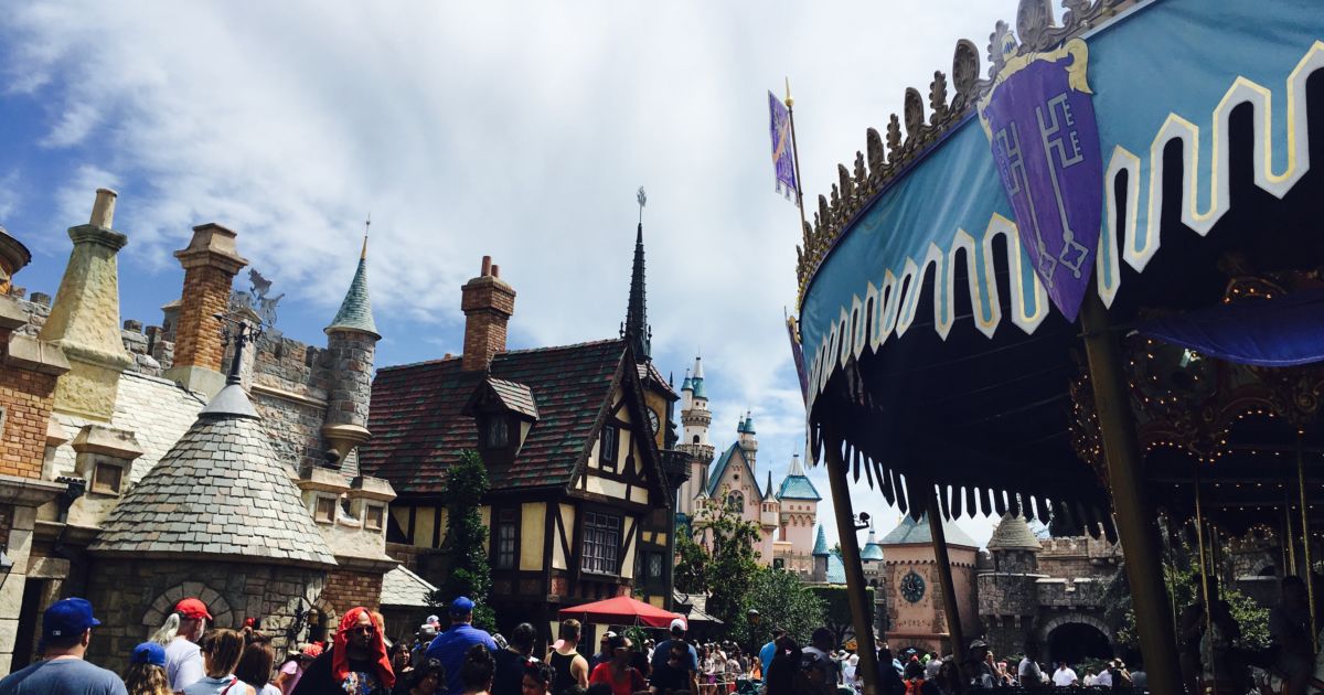 the budget traveler s guide to disneyland budget travel