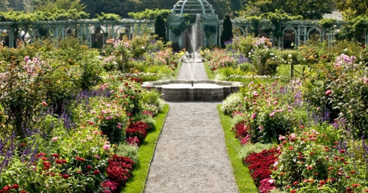 See The Mansions That Inspired Great Gatsby Budget Travel