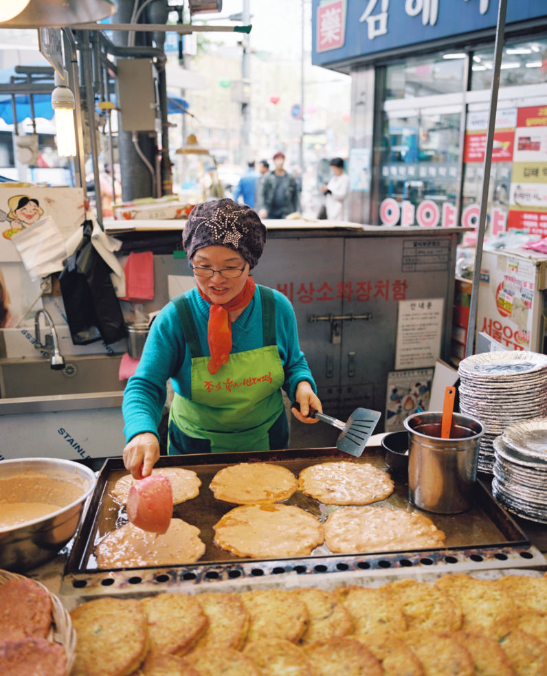 Seoul, Gwangjang Market, food stalls, South Korea