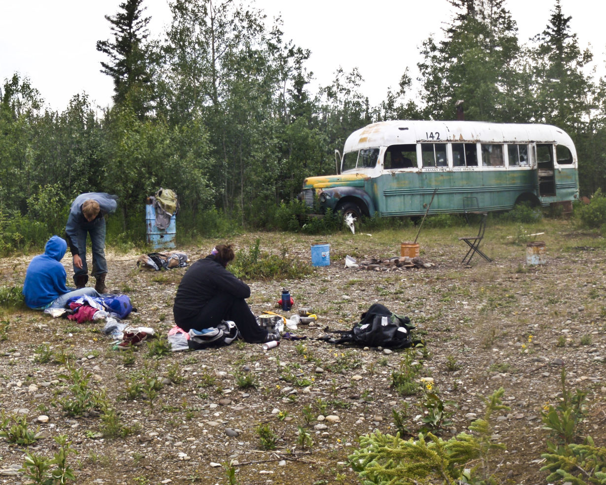 Stampede Trail, Bus 142