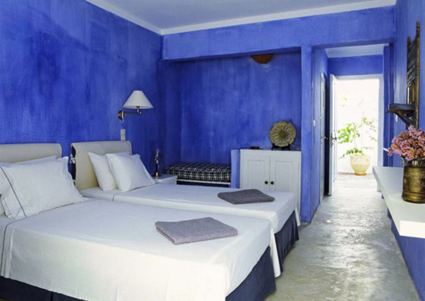 A double room at Heaven Naoussa.