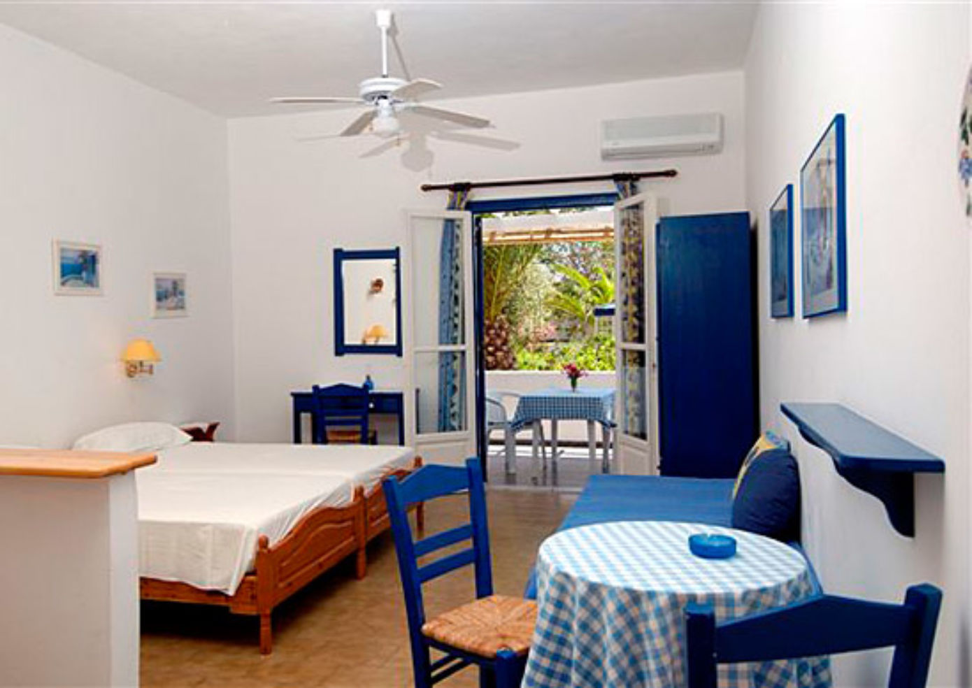 A guest room at Lilly's Island.