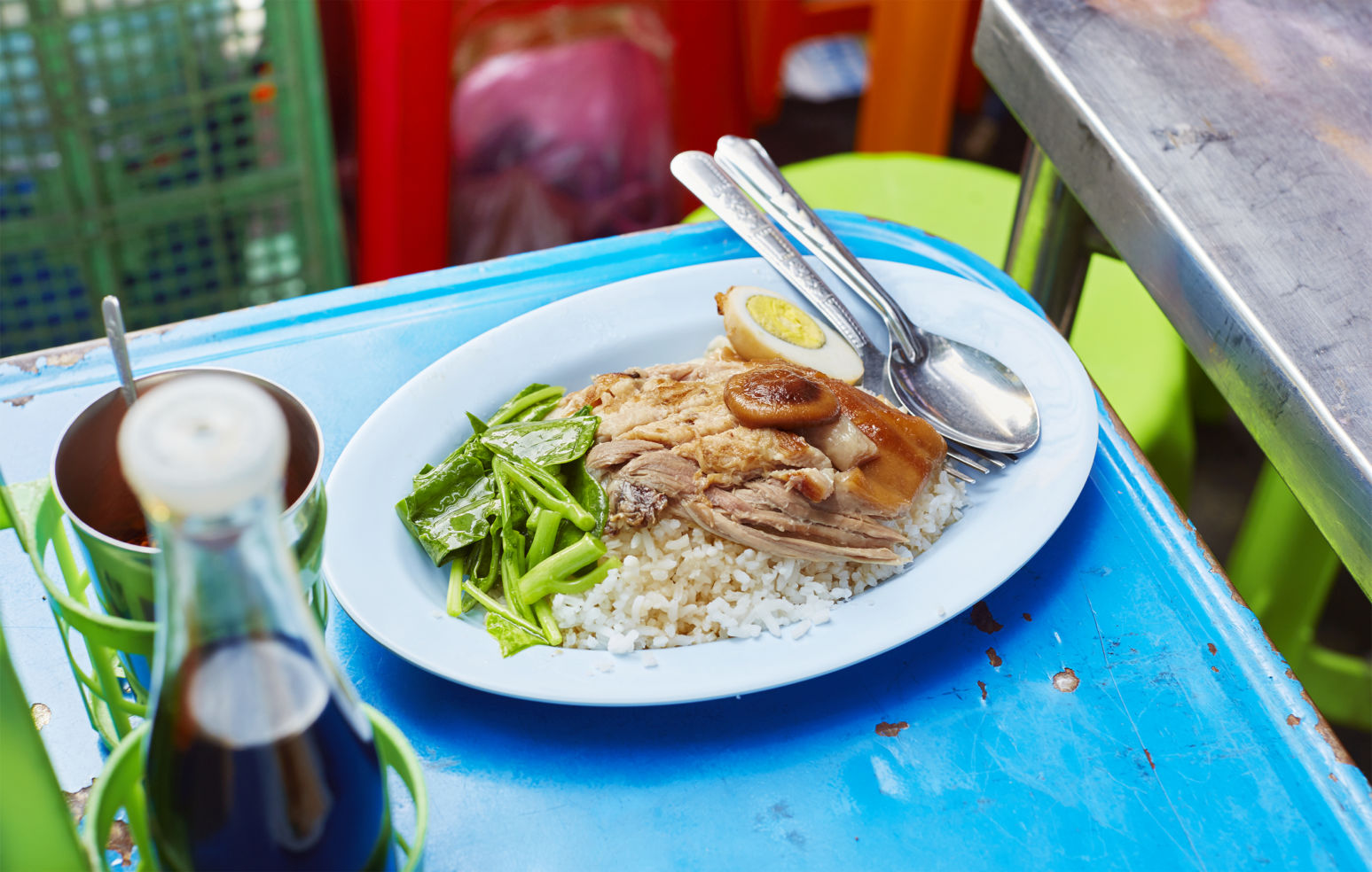street food vendor, Kao Kaa Moo, Bangkok, Thailand, Asia