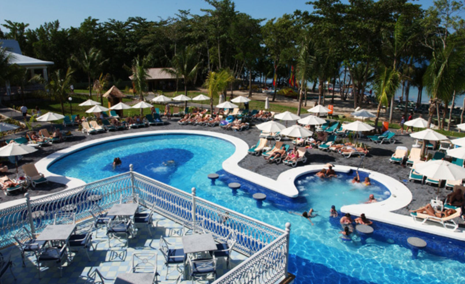 Club Hotel Riu pool