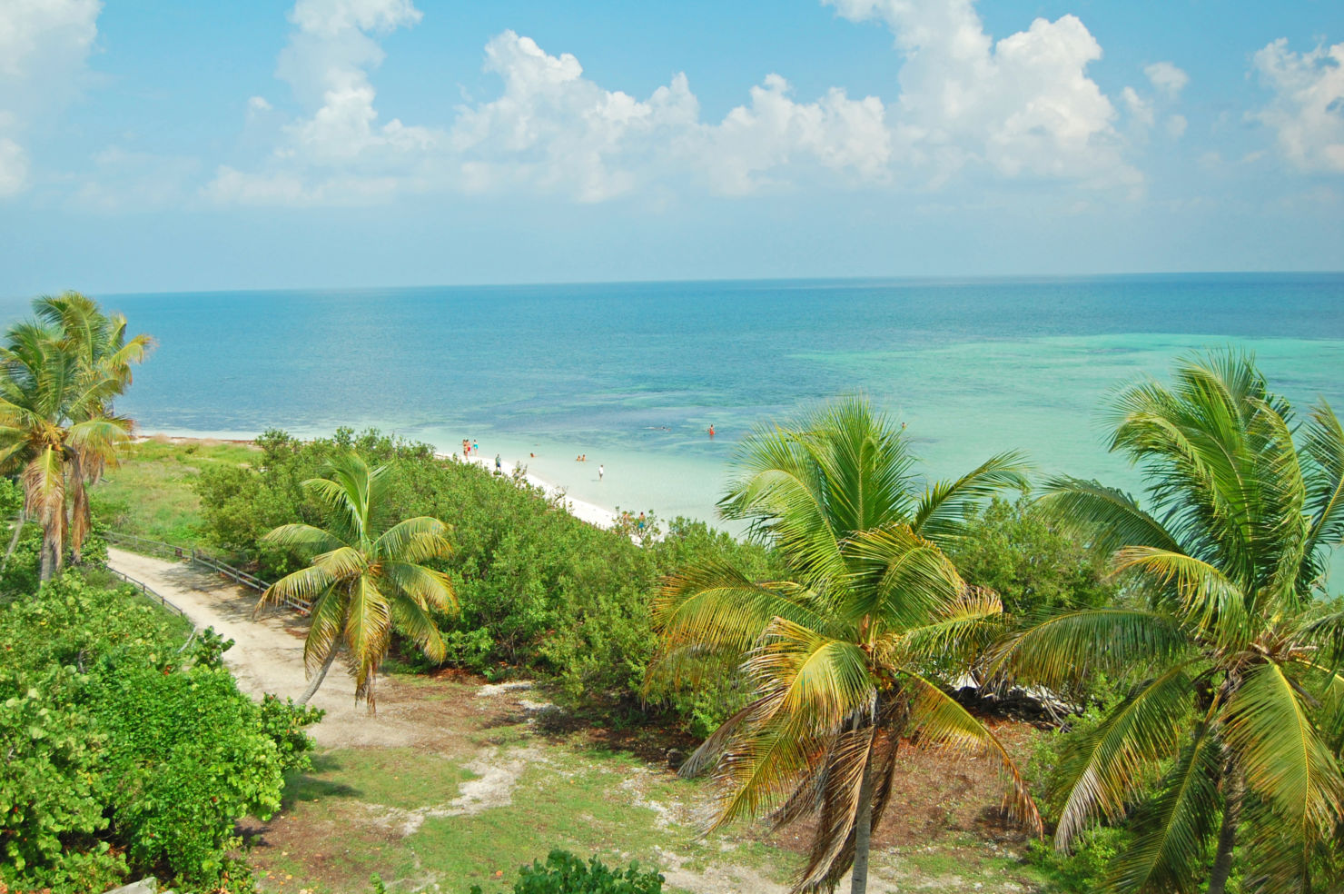 American_Drives_Florida-Keys_Bahia-Honda_beach