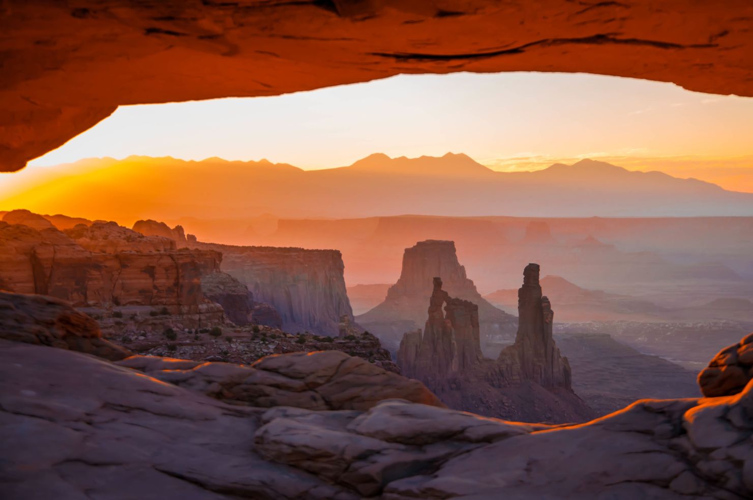 American_Drives_Utah-Canyonlands_Mesa-Arch