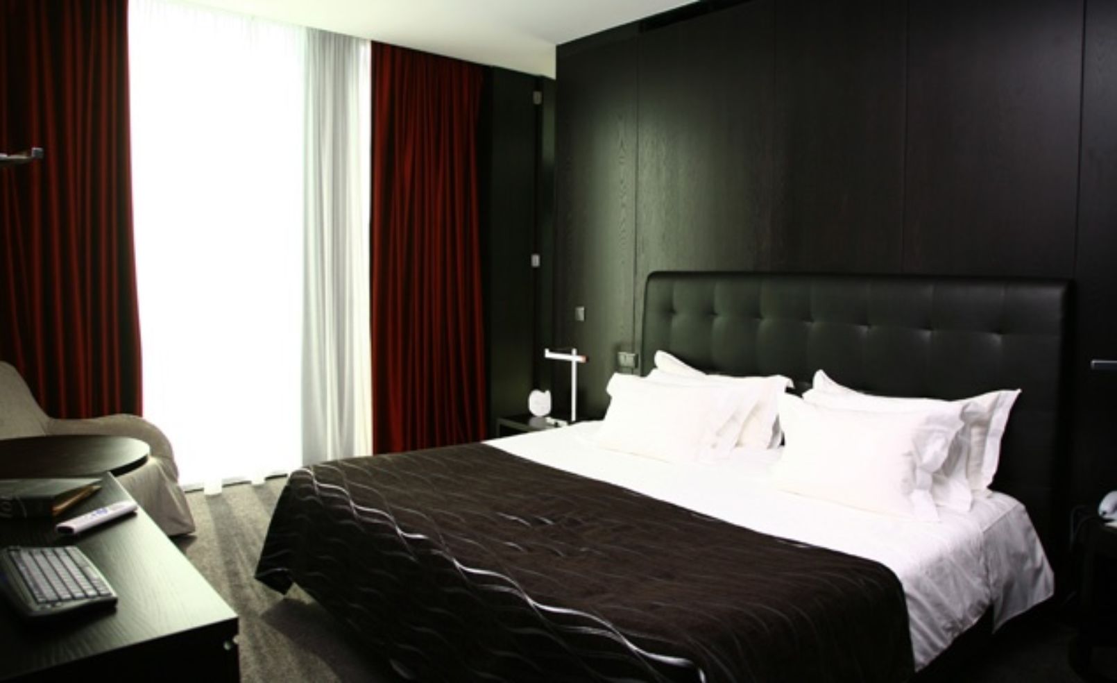 room at Axis Viana Hotel