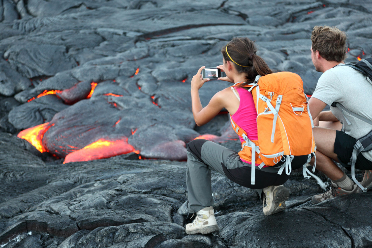 Bucket-List_Hawaii-volcanoes_tourists