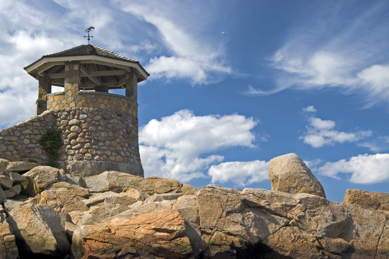 Budget-Spring_Cape-Ann_gazebo_18044002