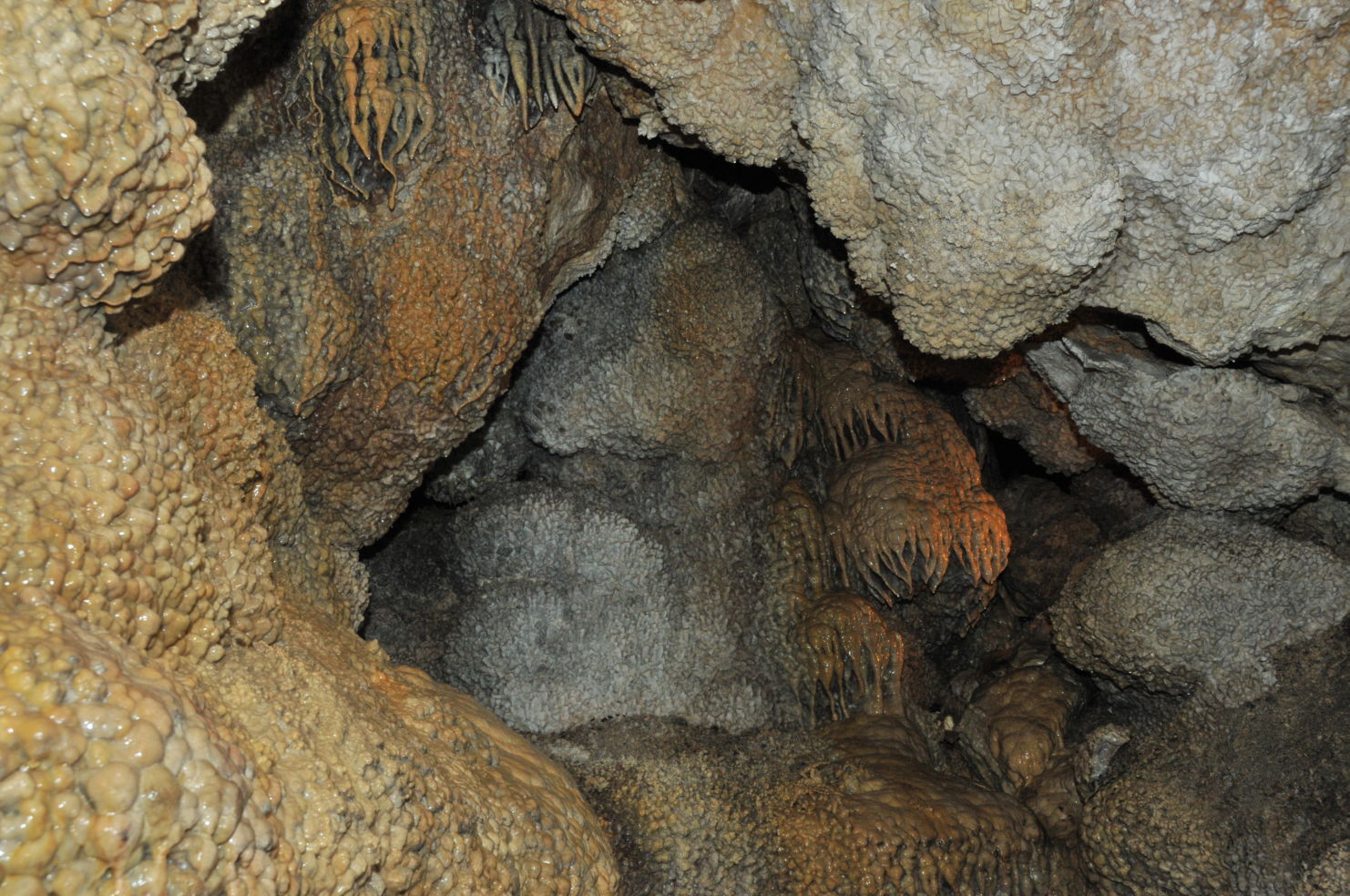 Jewel Cave in the Mount Rushmore area, South Dakota