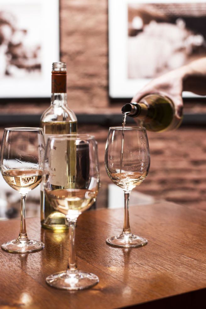 A variety of Chilean white wines during a tasting session