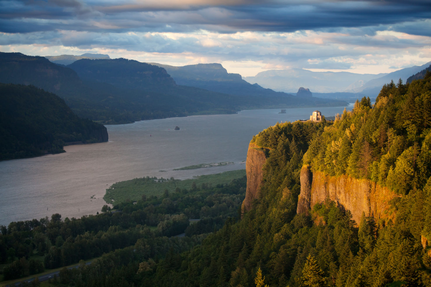 Oregon, Crown Point, Columbia River and the Gorge, Washington