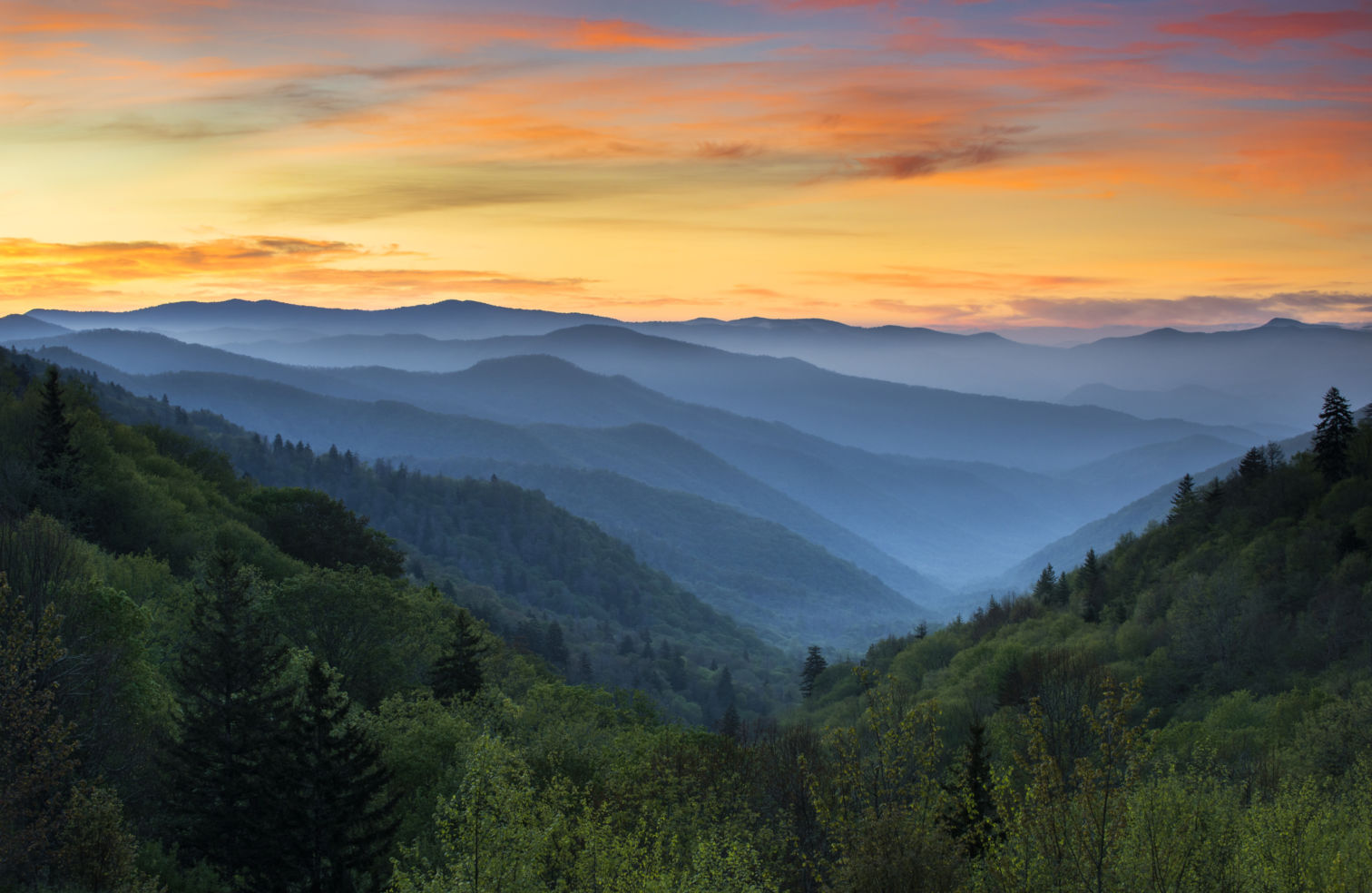 Great Smoky Mountains National Park Gatlinburg, Tennessee, and Oconaluftee Valley Cherokee, North Carolina