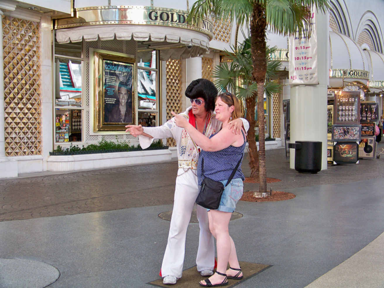 Eivis impersonator with a fan in Las Vegas.